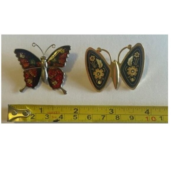 7 vintage, butterfly pins, and plastic keepsake box - Picture 5 of 6